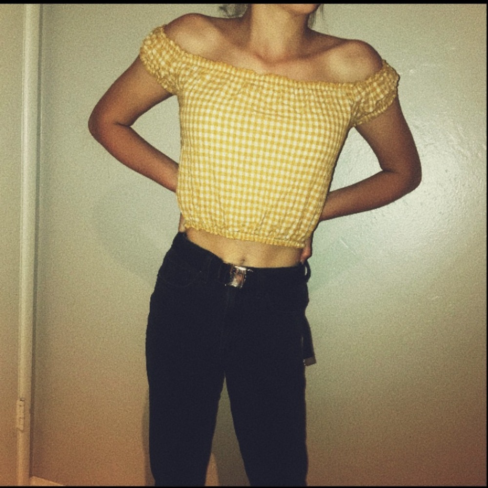 John Galt/Brandy Melville Yellow Gingham Top💙